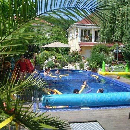 Holiday Vendeghaz Es Szabadidokert Jardanhaza Экстерьер фото