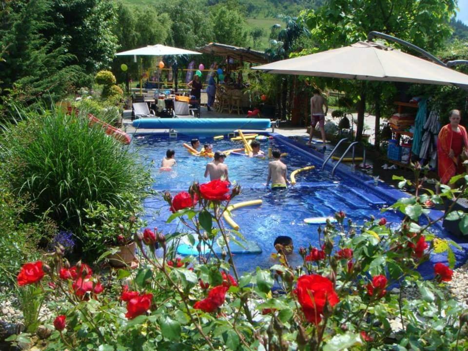 Holiday Vendeghaz Es Szabadidokert Jardanhaza Экстерьер фото