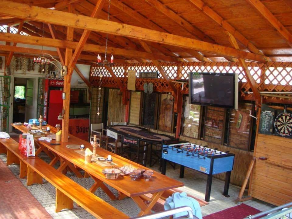 Holiday Vendeghaz Es Szabadidokert Jardanhaza Экстерьер фото