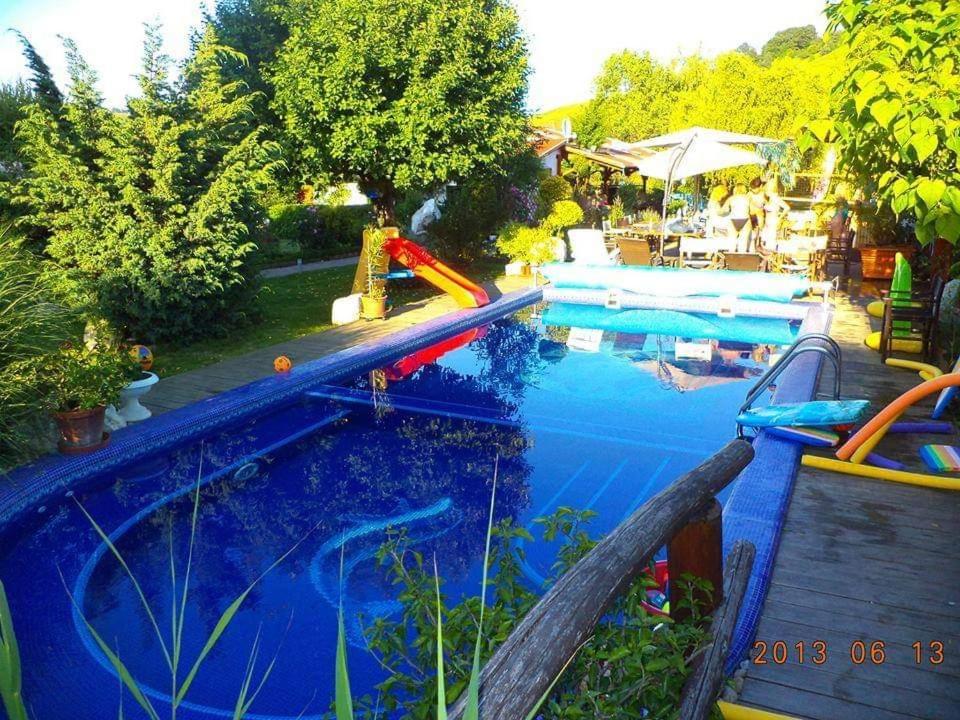 Holiday Vendeghaz Es Szabadidokert Jardanhaza Экстерьер фото